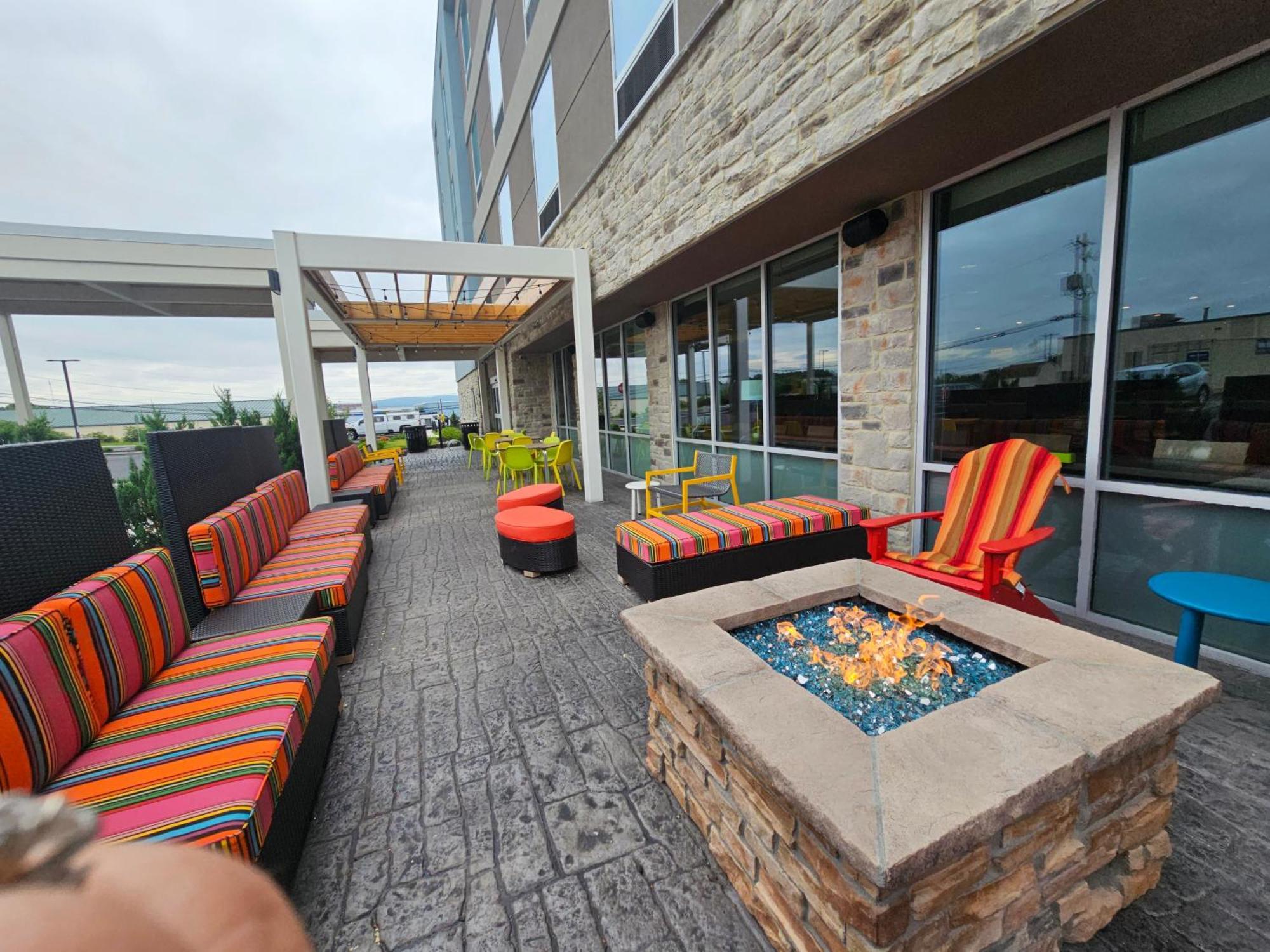 Home2 Suites By Hilton Allentown Bethlehem Airport Esterno foto